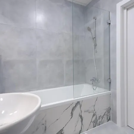 Апартаменти Petrovdom 234-241-86-96 In View At Rc Kvartet,near Railway Station *